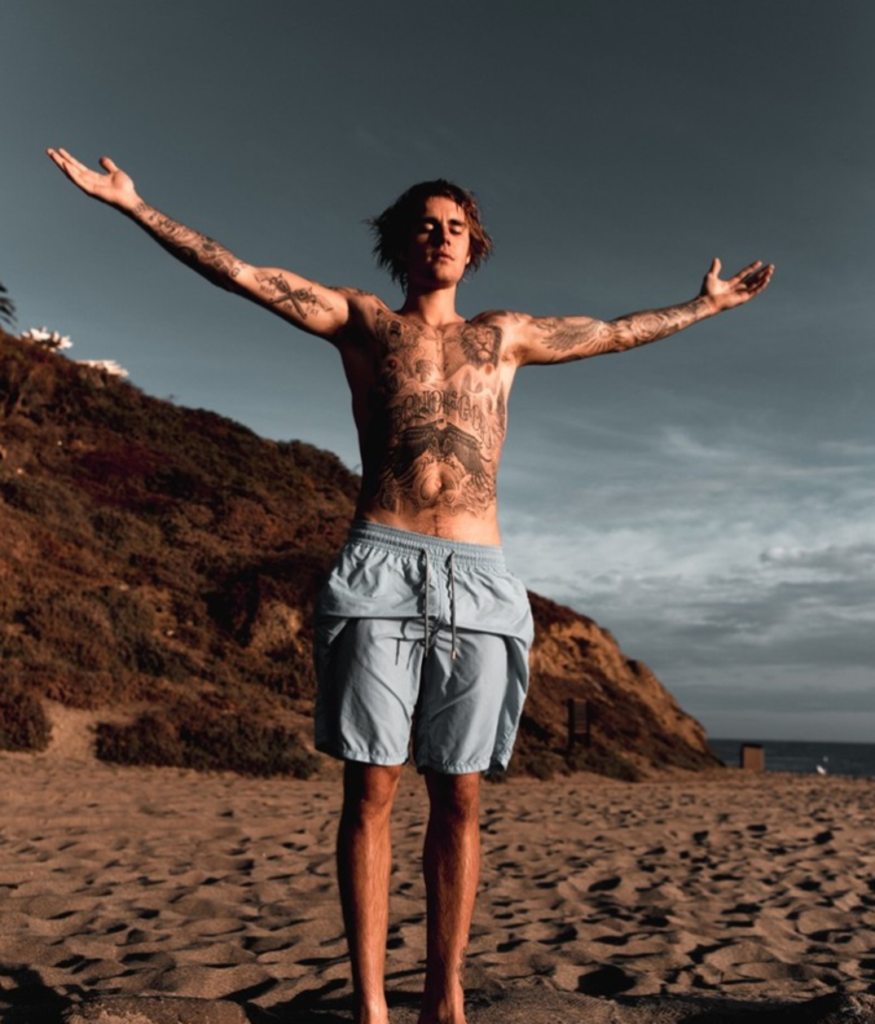 Justin Bieber Enjoys Solo Lake Day During Idaho Getaway 7 Justin Bieber