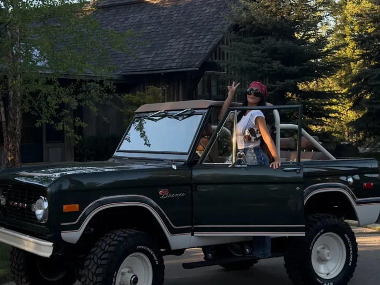 Kim Kardashian Buys $285K Restored 1973 Ford Bronco Kim Kardashian Ford Bronco