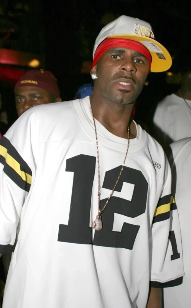 R. Kelly Asks President Trump to Commute Prison Sentence 7 R. Kelly 12