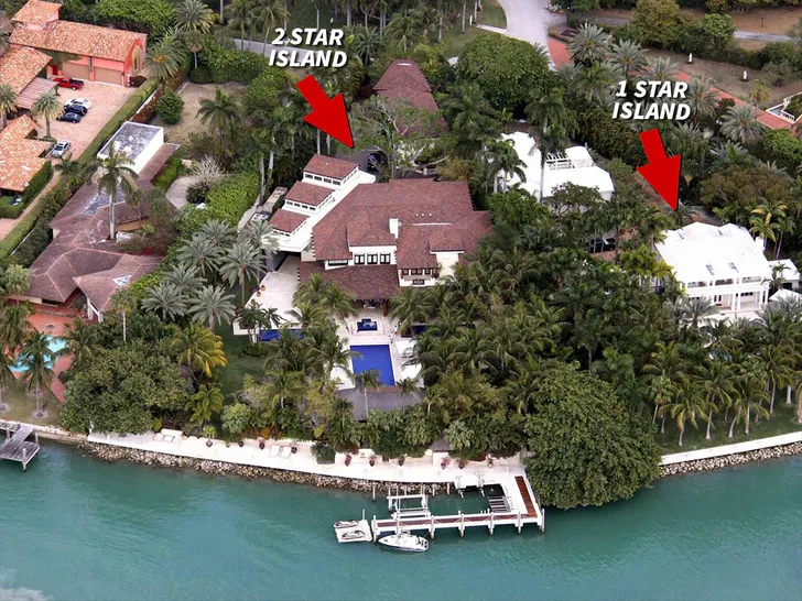 Sean 'Diddy' Combs Sells Star Island Mansion for $55 Million 6 Sean “Diddy” Combs with 1 Star Island Drive in Miami Beach