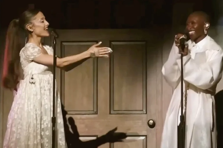 Ariana Grande and Cynthia Erivo Reunite for Wicked Duet Ariana Grande and Cynthia Erivo performing together in London on Aug. 16.