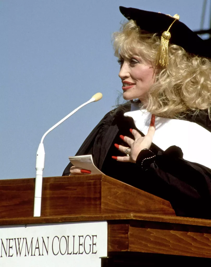 Dolly Parton’s Family Plans Private Service After Her Death 5 Dolly Parton receiving an honorary degree from Carson Newman College in 1990.