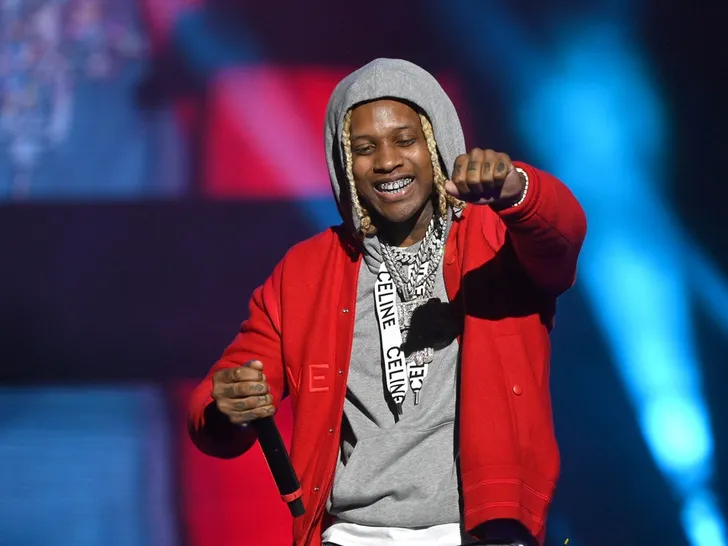 Lil Durk Mug Shot Goes Viral — But the Photo Is Fake 5 Lil Durk Performance Photos