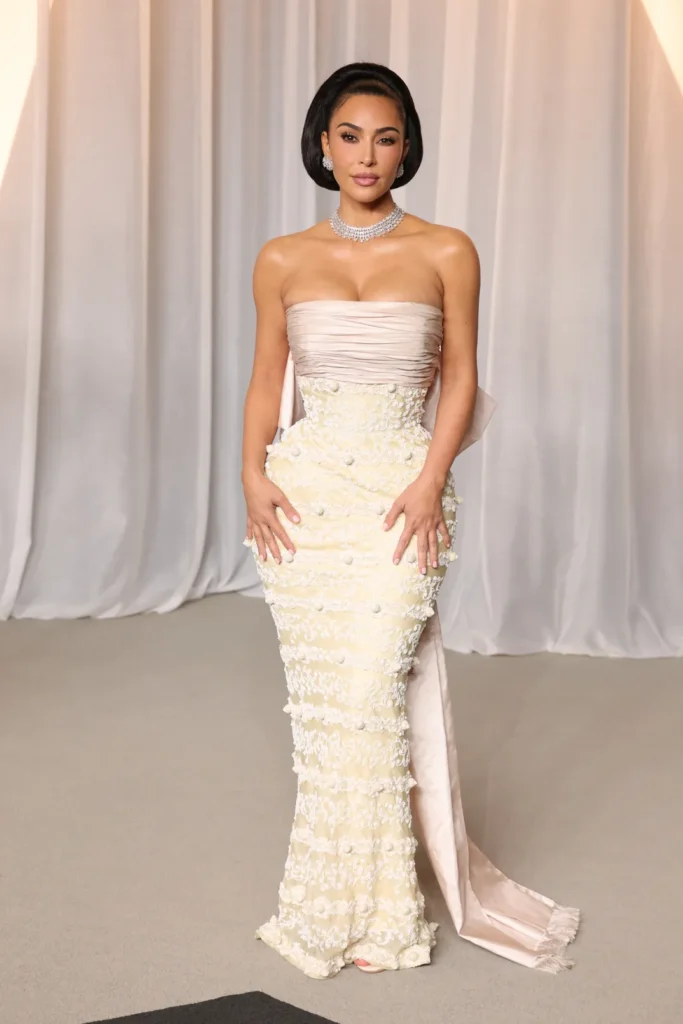 Taylor Swift, Kim Kardashian Lead Star-Studded Academy Museum Gala 6 Kim Kardashian Academy Museum Gala