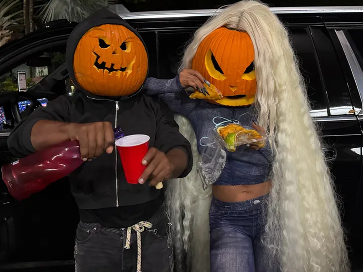 Megan Thee Stallion Revives Her Famous Pumpkin-Head Tradition Meg The Pumpkin